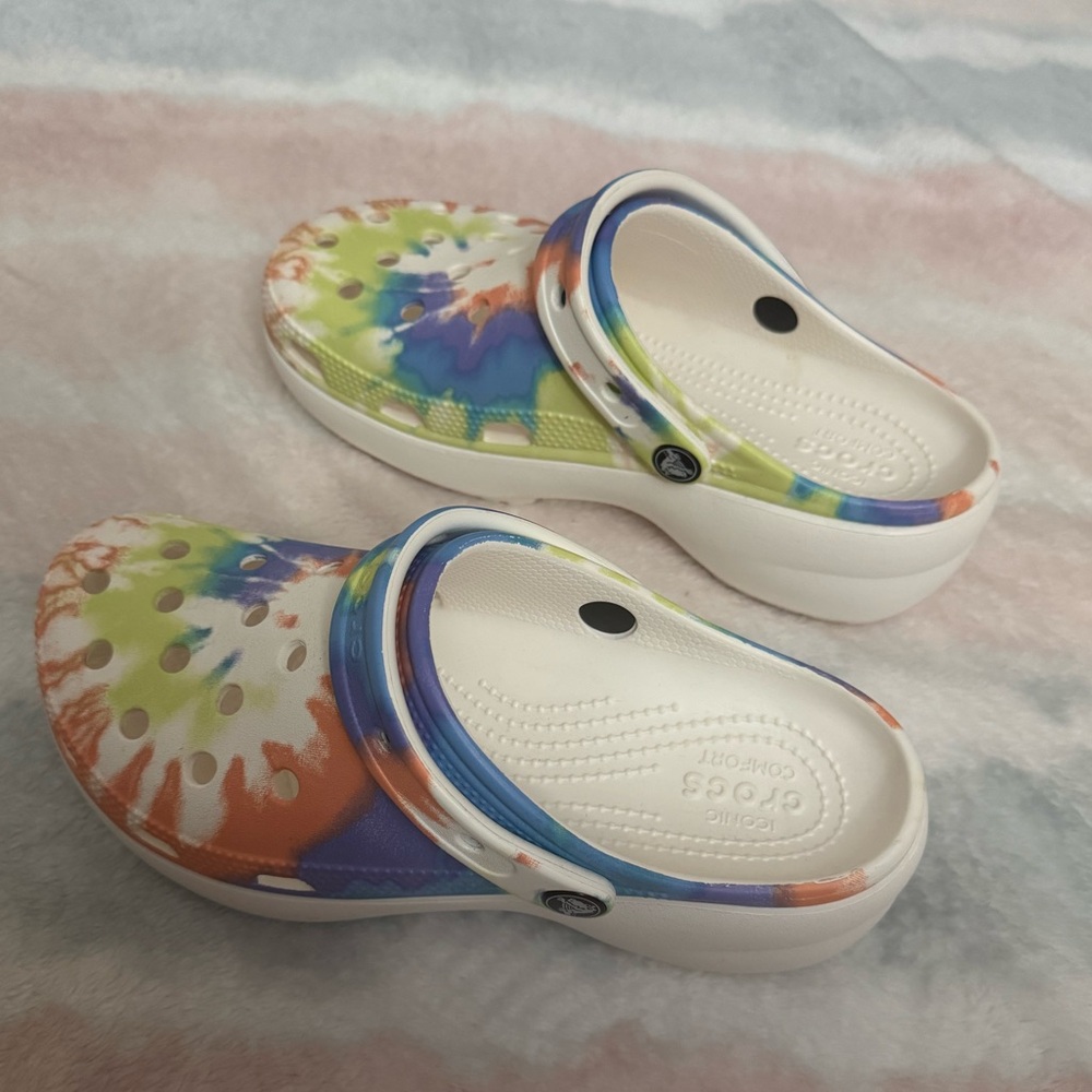 Iconic Crocs Comfort